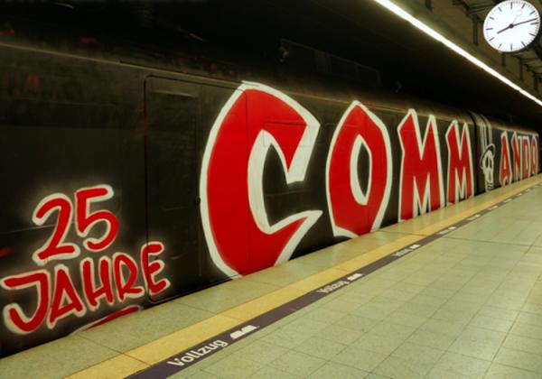 25 Jahre Commando"-Graffiti-Wholecar
