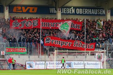 "SFOB UNZERSTÖRBAR!"-Botschaft am Freitagabend im Stadion Niederrhein.