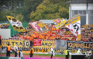 Ultras Dynamo beim Auswärtsspiel in Bayreuth.
