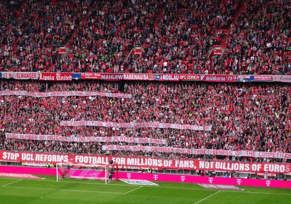 Spruchband in der Südkurve München zum Thema am Sonntag beim Heimspiel gegen den VfB Stuttgart.